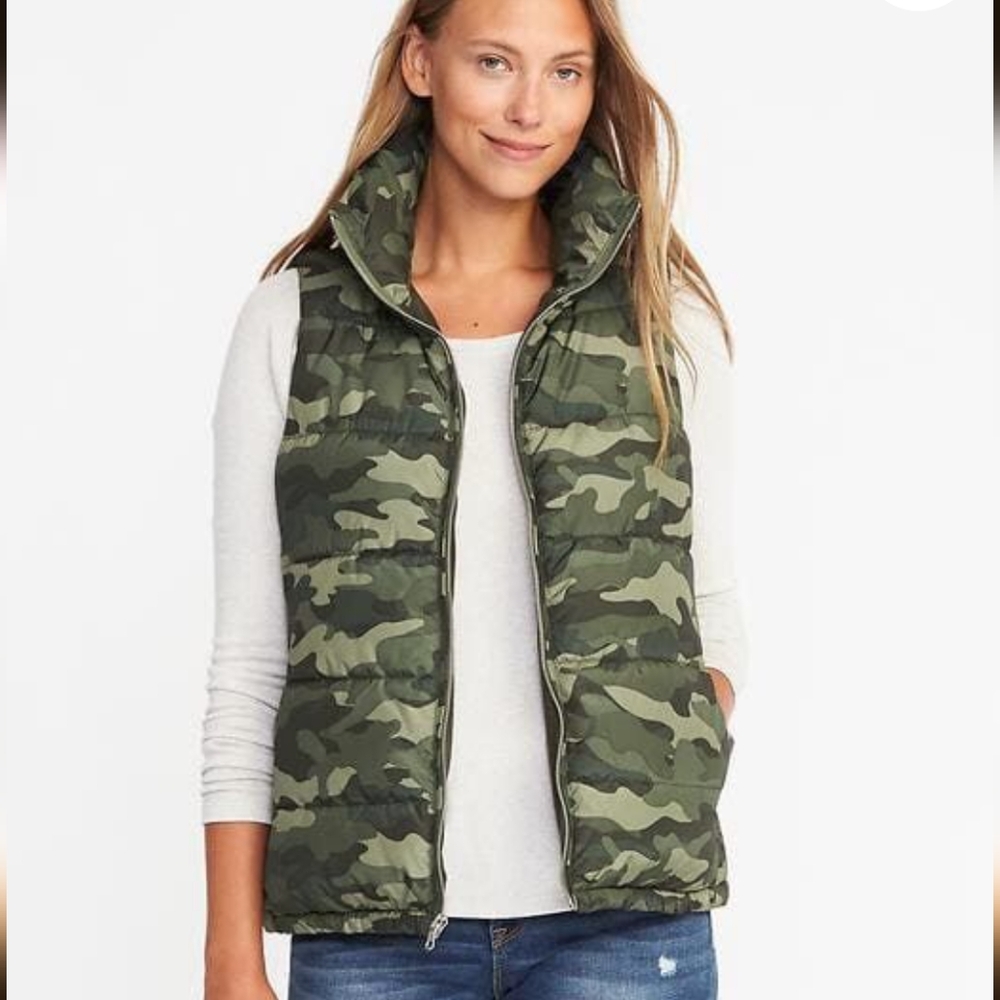 NWT Old Navy Camo Puffer Vest size Large Tall
